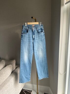 MOTHER The Rambler Zip Flood Jeans Out of The Blue